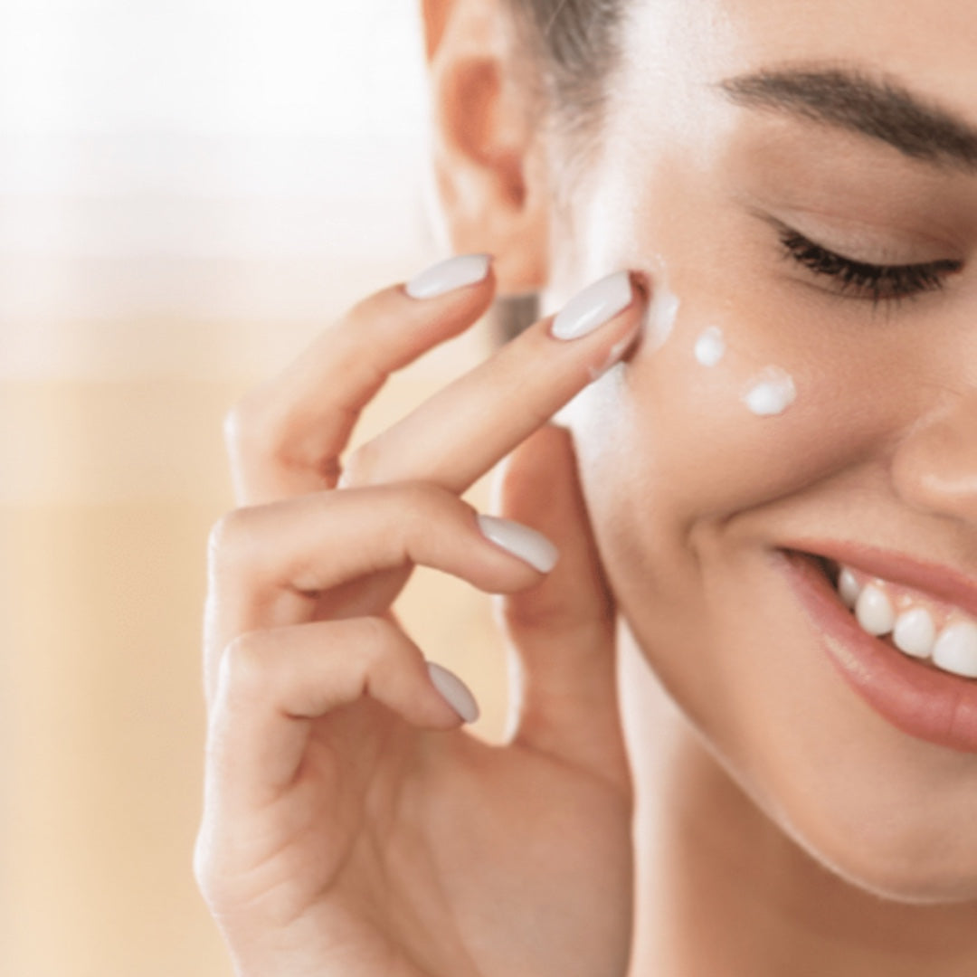 Serious Skincare Reverse Lift Firming Eye Cream with peptides and Argifirm Complex to visibly firm, smooth and reduce the look of crow’s feet, fine lines and wrinkles.